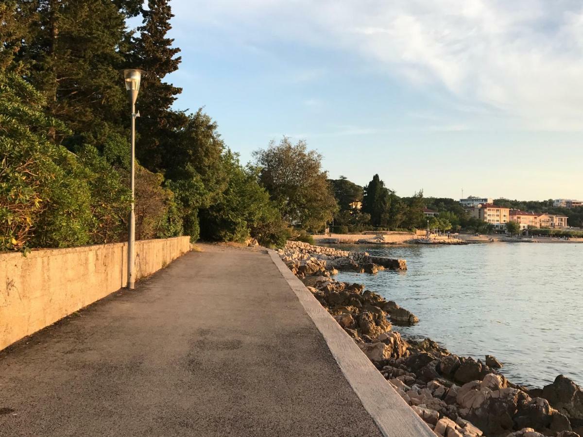 Apartment Aquamarin, Blizu Mora S Pogledom Na More, Za Do 6 Osoba Malinska Luaran gambar